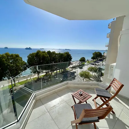 Enaerios Stunning Seaview 公寓